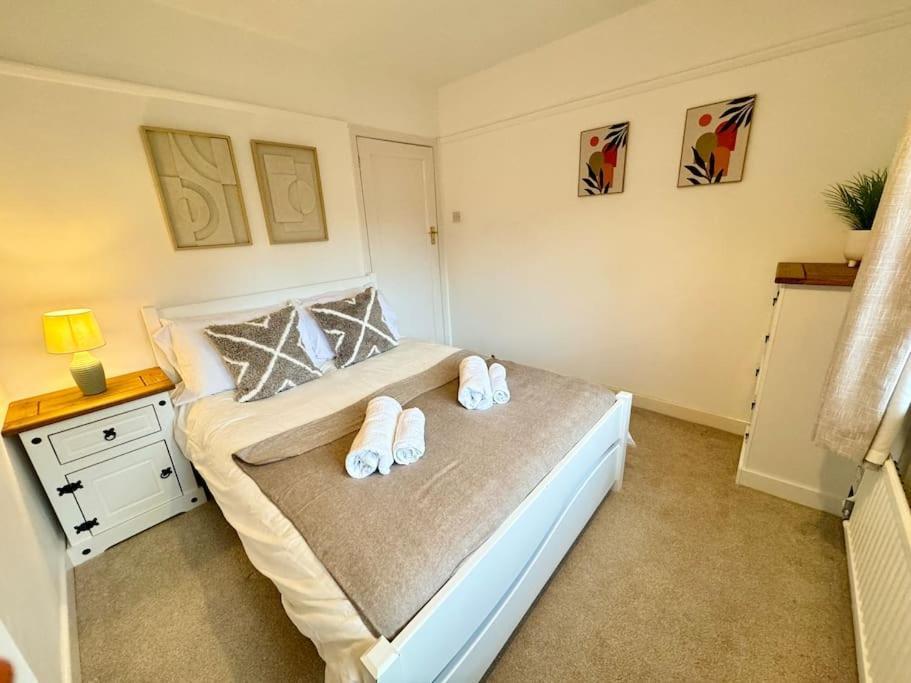 Central Chichester Sanctuary 외부 사진